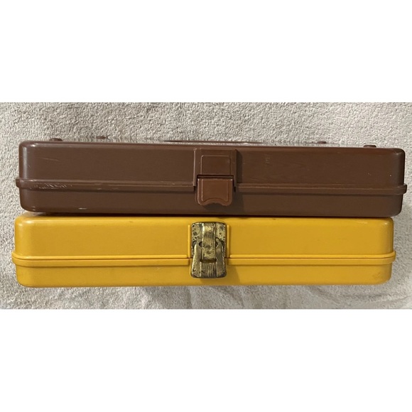 Lot of 2 Vintage Yellow Brown Wilson Wil-Hold Portable Sewing Thread/Bobbin Case - Picture 3 of 12